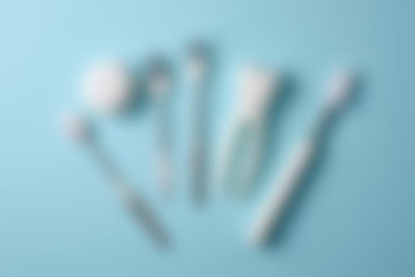 蒲萍医生矫正牙齿多少钱？