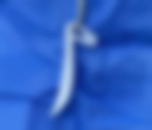 选择医美手段消除眼袋需要注意什么呢？