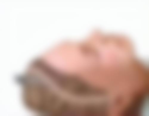 割双眼皮一个月不对称，如果是不正常情况该怎么办呢？