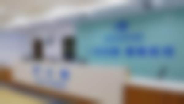 特色科室与项目:覆盖全眼病诊疗
